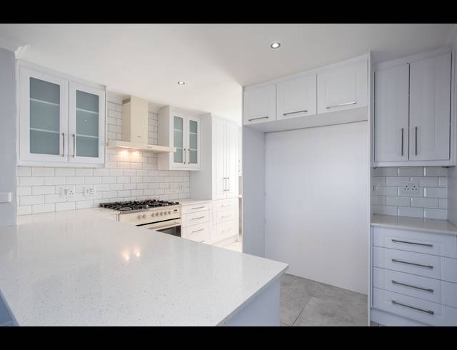 3 BEDROOM FREEHOLD SOLD IN AURORA